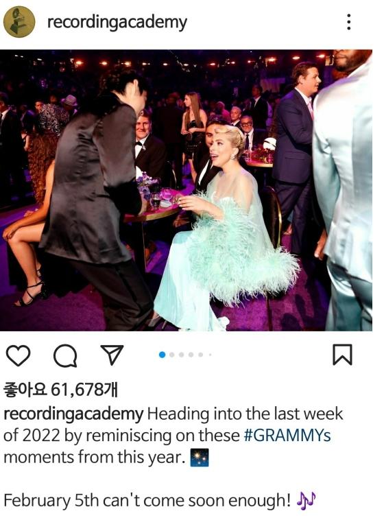 Màn tán tỉnh Olivia Rodrigo của V (BTS) là khoảnh khắc đỉnh nhất năm-4