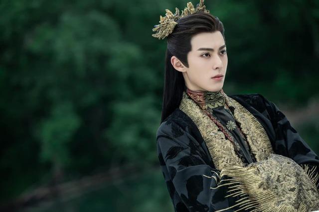 Phim của Vương Hạc Đệ lên sóng: Liệu có thắng được Thương Lan Quyết?-4