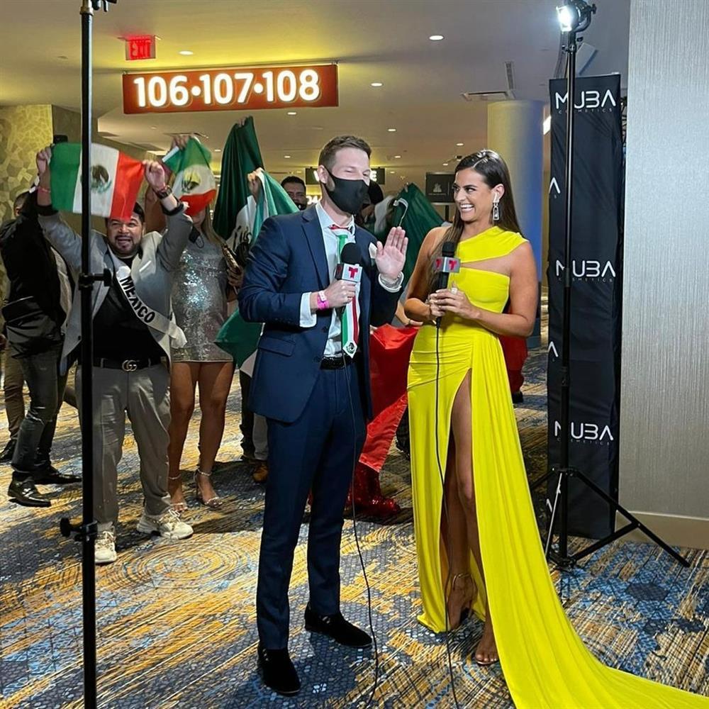 Miss Universe có bầu với phóng viên điển trai?-7