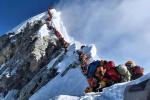 Hành trình chạm đỉnh Everest, làm nên lịch sử của người đàn ông cụt 2 chân-1