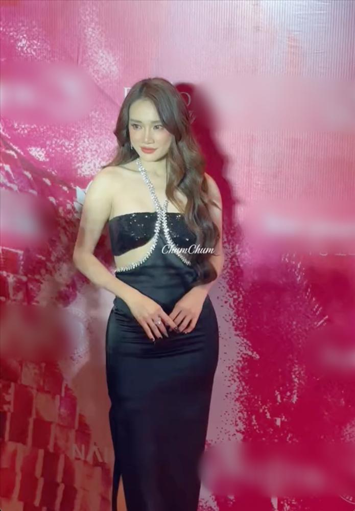 Nhã Phương tự tin mặc hở, cam thường không còn gầy rộc-1