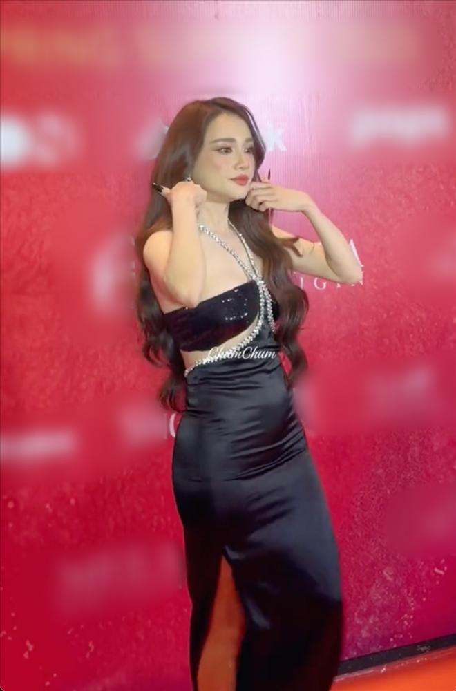 Nhã Phương tự tin mặc hở, cam thường không còn gầy rộc-4