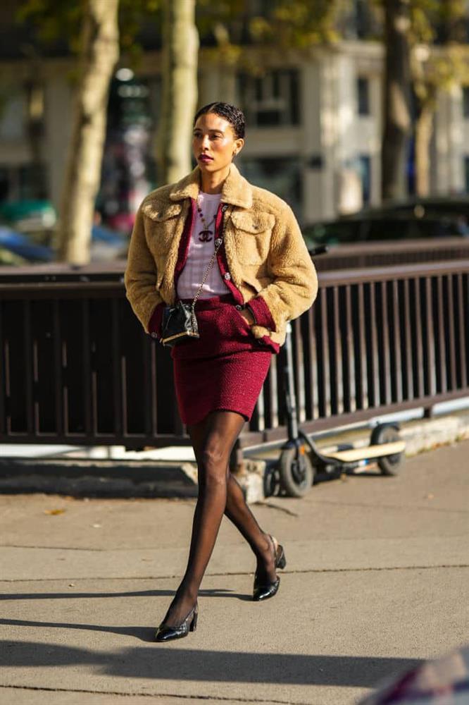 Sắc màu xu hướng năm 2023: đỏ tía Viva Magenta-2