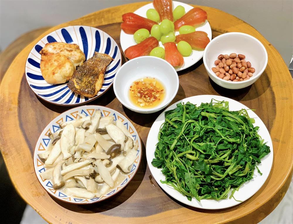 Mẹ trẻ 9x với loạt mâm cơm ngon mướt mắt cho mùa đông-11