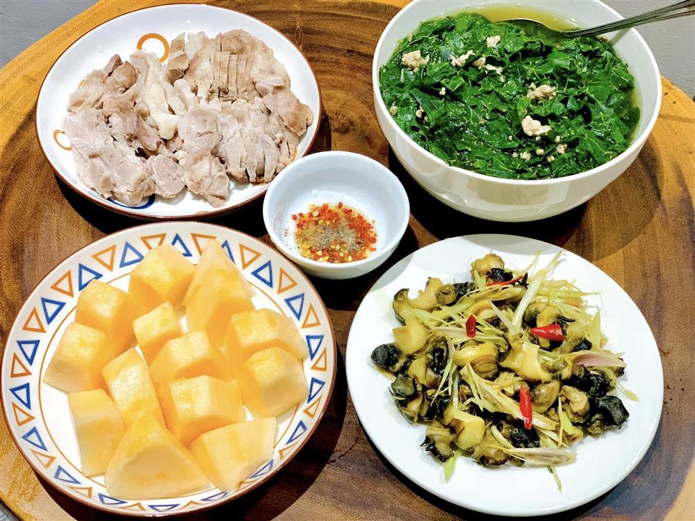 Mẹ trẻ 9x với loạt mâm cơm ngon mướt mắt cho mùa đông-13