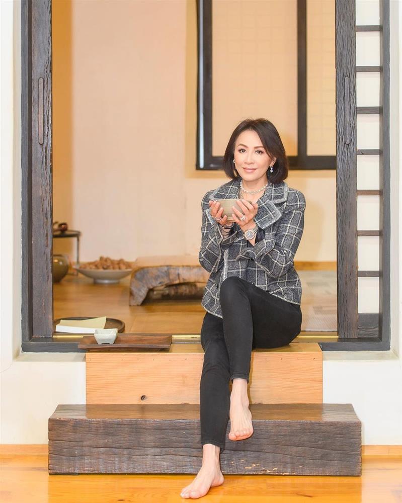 Lưu Gia Linh chuộng để tóc ngắn hack tuổi-2