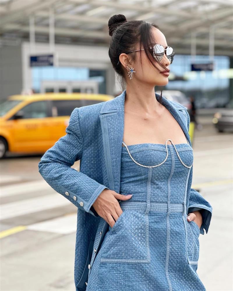 Ngọc Châu mặc áo vía của mẹ khi phỏng vấn kín Miss Universe-1