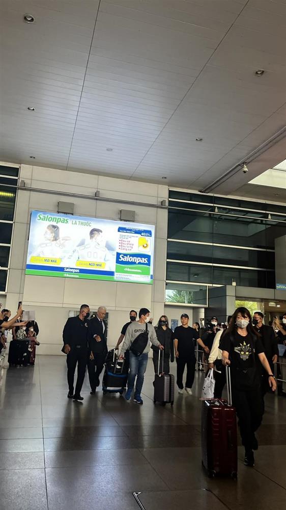 CL (2NE1) cực ngầu khi quay lại Việt Nam biểu diễn sau 8 năm-3