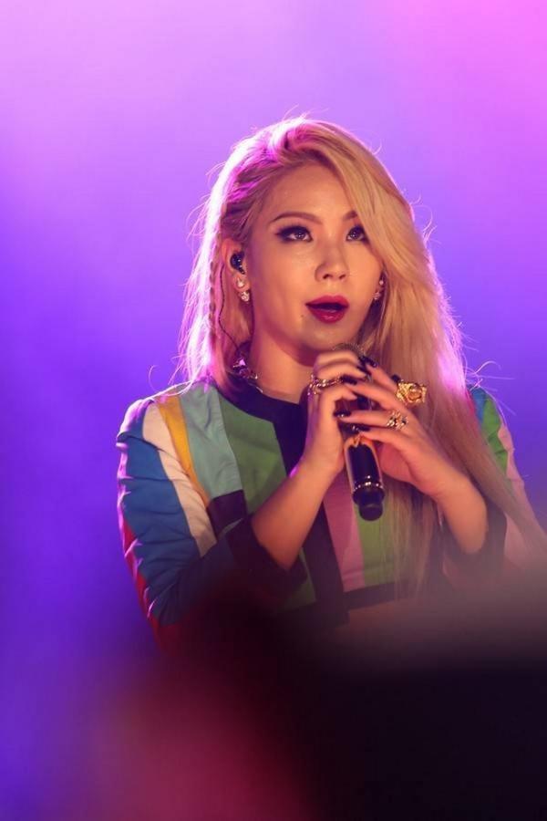 CL (2NE1) cực ngầu khi quay lại Việt Nam biểu diễn sau 8 năm-7