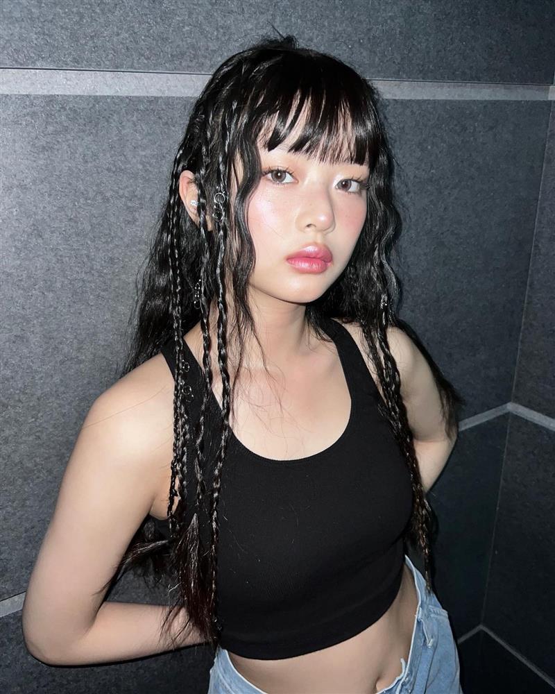 Chị đại BoA, Taeyeon hack tuổi với kiểu tóc tết sợi nhỏ-4
