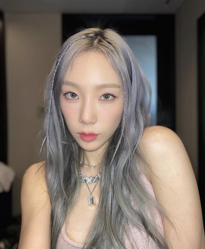 Chị đại BoA, Taeyeon hack tuổi với kiểu tóc tết sợi nhỏ-2