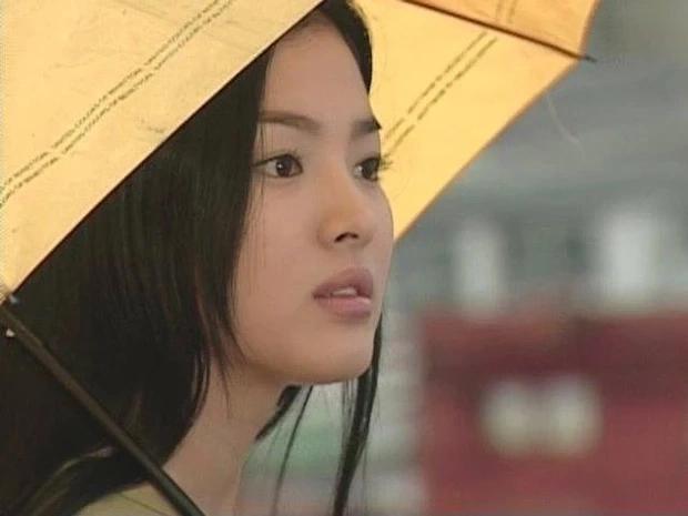 Song Hye Kyo gặp huyền thoại bóng đá Pele ở World Cup 2002-5