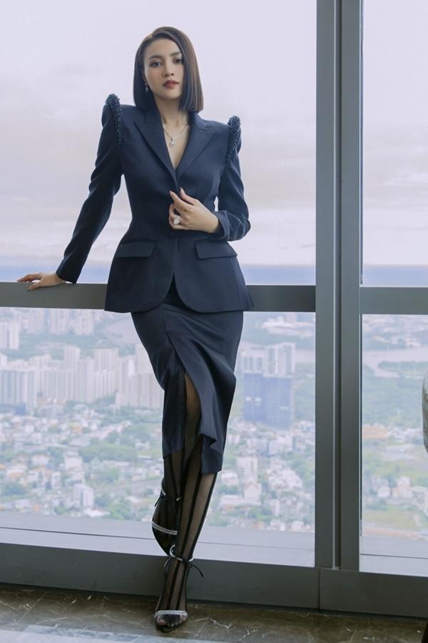 Mỹ nhân đầu tư mặc đẹp trên phim Việt 2022: 80 tập không trùng lặp đồ-18