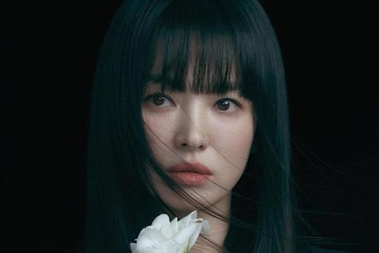 Song Hye Kyo 41 tuổi vẫn đóng em gái đôi mươi ở 'The Glory'