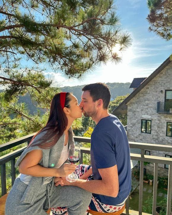 Hà Anh đáp trả khi bị chế giễu đi giày há mõm-2