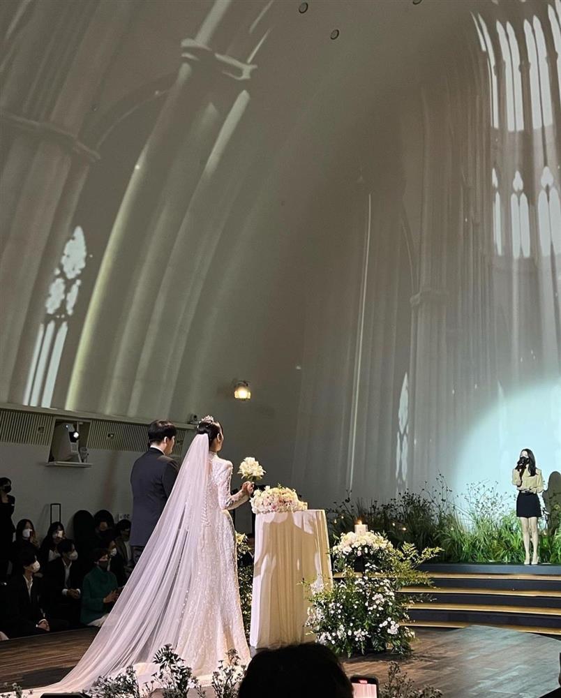 Lee Jong Suk từng ghét cay đắng IU trước khi hẹn hò-5