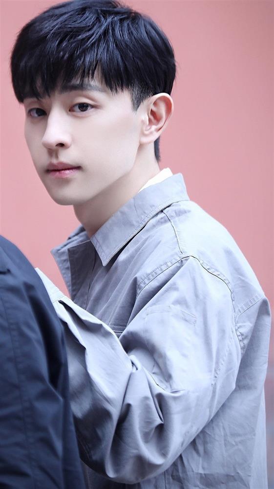 Những ngôi sao xứ Trung nghỉ hưu vì scandal năm 2022-2