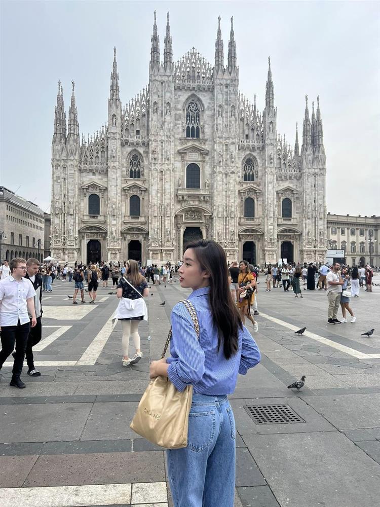 Đỗ Mỹ Linh phủ hàng hiệu cùng bố mẹ đẻ và nhà chồng xem bóng đá-4