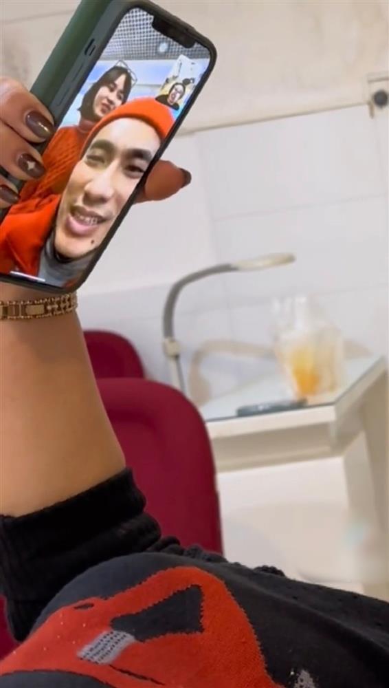 Lê Dương Bảo Lâm đưa mẹ đi thẩm mỹ sửa sự cố từ thời trẻ-4