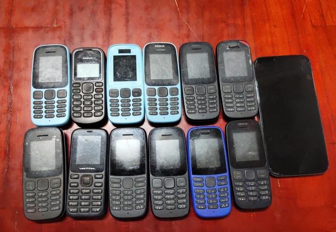 Đăng quảng cáo bán dâm, tú ông bị bắt-2