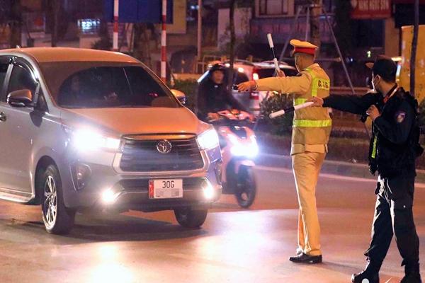 Tài xế say bia rượu ngày Tết, vi phạm nồng độ cồn kịch khung-6