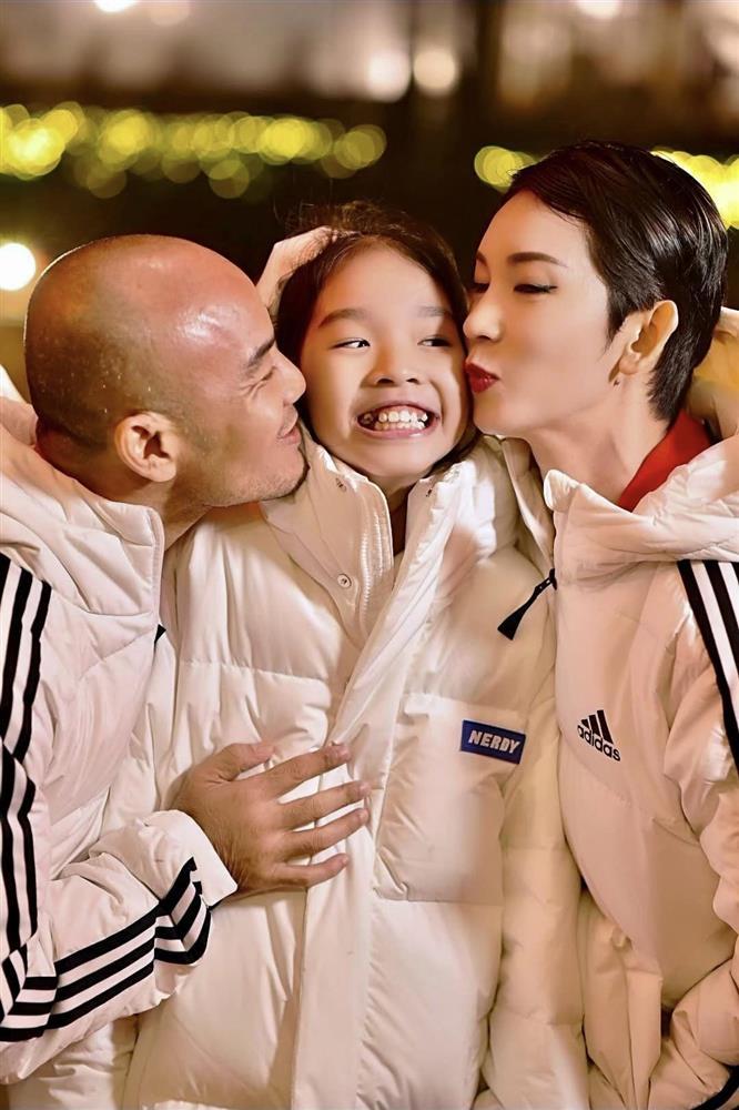 Tin showbiz Việt ngày 1/1/2023: Kim Lý khoe gia đình hạnh phúc-8