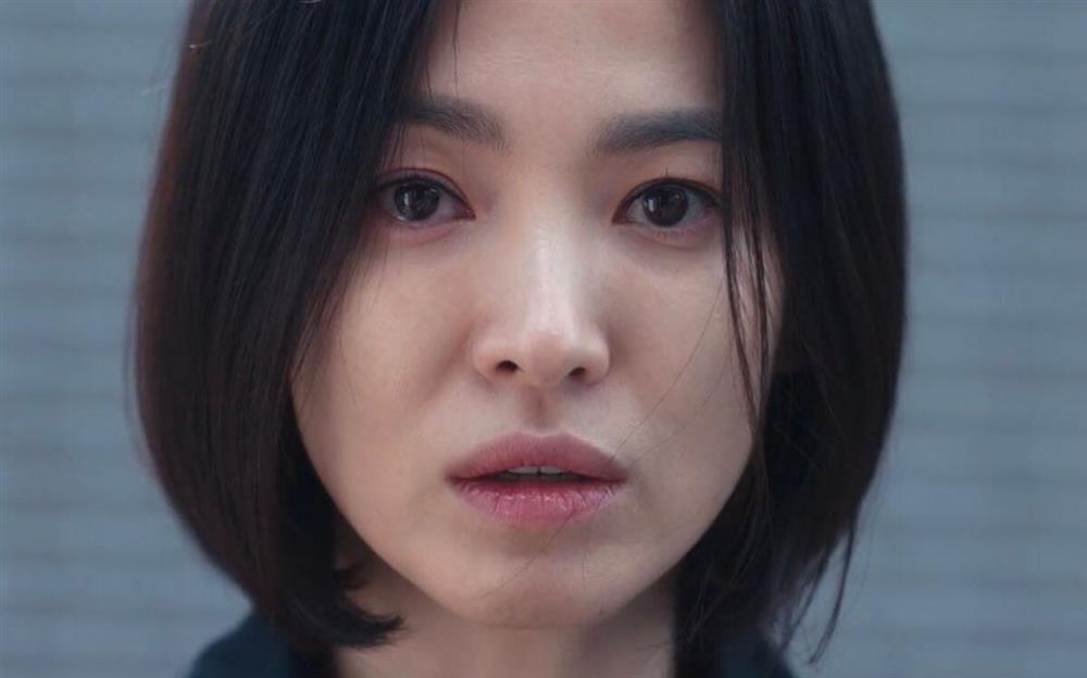 Song Hye Kyo bị nữ phụ lấn át cả về nhan sắc lẫn diễn xuất-1