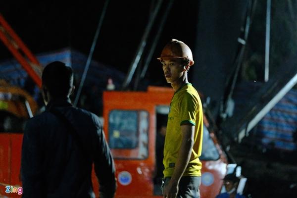 Người dân hướng về Đồng Tháp, cùng cầu nguyện cho bé trai lọt trong trụ bê tông được giải cứu-3