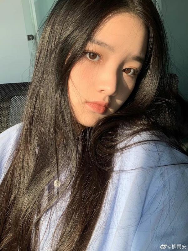 Thiếu gia Trung Quốc hẹn hò nữ diễn viên kém 14 tuổi-5