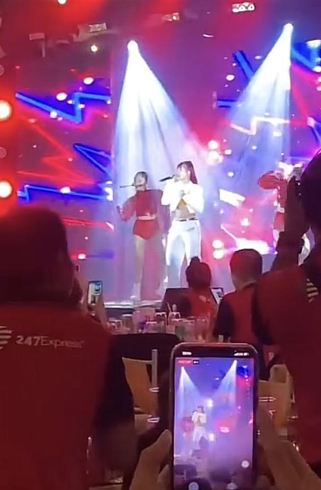 Lâu lắm mới đi hát, Khởi My liệu còn được chào đón như xưa?-2