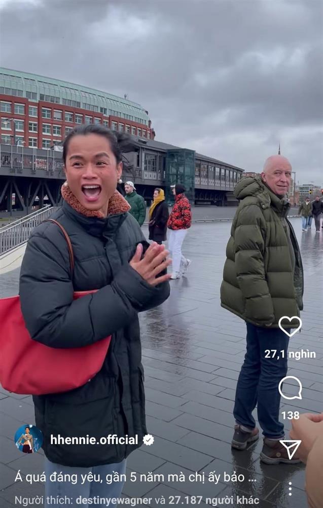 Người nước ngoài nhận ra HHen Niê, netizen khen cả hai quá đỉnh-1