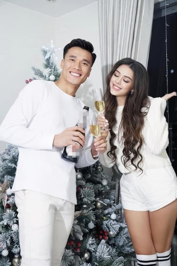 Vợ Bùi Tiến Dũng giật spotlight vì quá đẹp sau hơn 1 tháng sinh con-1