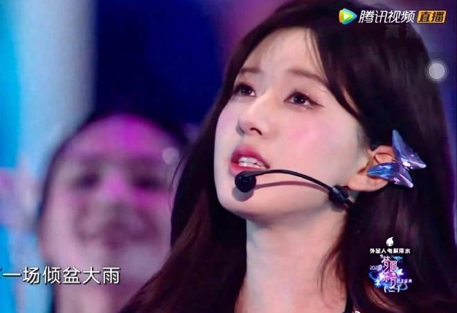 Sự kiện Cbiz cuối năm: 2 chị đại quá diễm lệ, 3 nữ thần mới ố dề-3