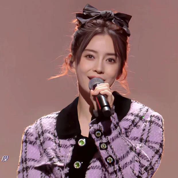 Sự kiện Cbiz cuối năm: 2 chị đại quá diễm lệ, 3 nữ thần mới ố dề-13