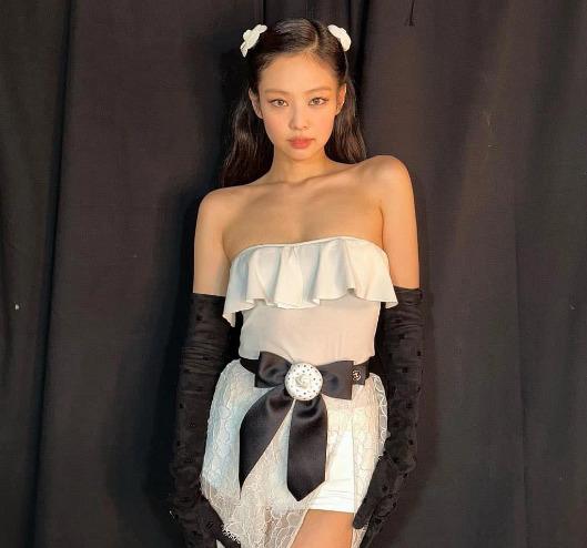 Biến hóa phong cách ngày đầu năm với kiểu tóc xinh như Jennie-1