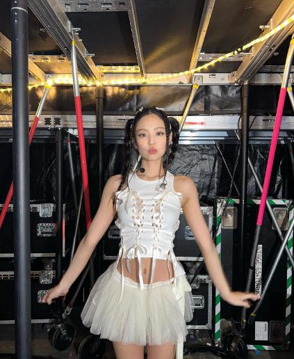 Biến hóa phong cách ngày đầu năm với kiểu tóc xinh như Jennie-3