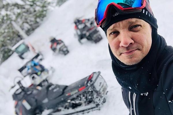 Hollywood đang đổ dồn sự chú ý về thần tiễn Jeremy Renner-9