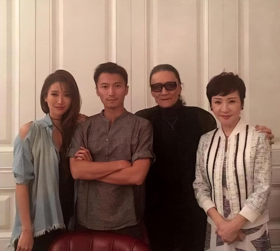 Tạ Đình Phong hàn gắn với em gái-3