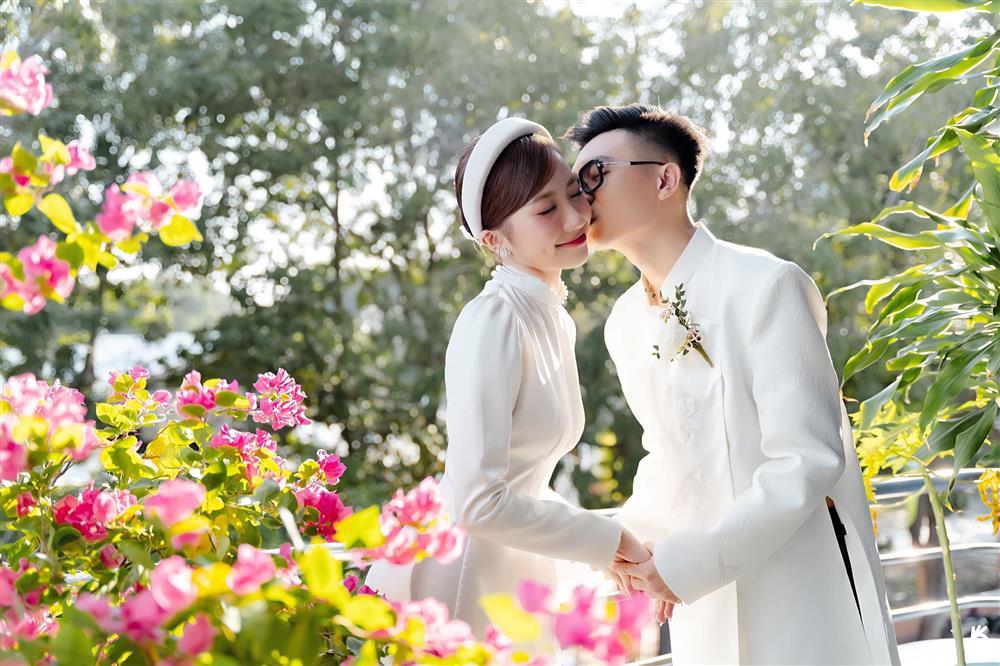 Tiktoker Lê Thị Khánh Huyền tung ảnh cưới với bồ cũ Linh Ngọc Đàm-9