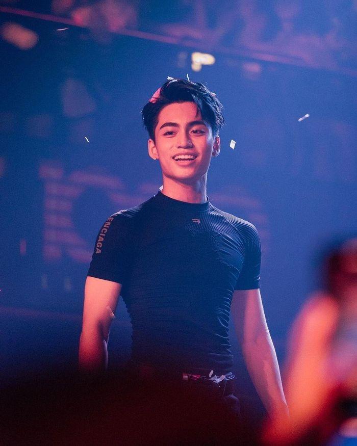 Thời trang sao Việt năm 2023 tiếp tục gợi cảm và hoài cổ-5