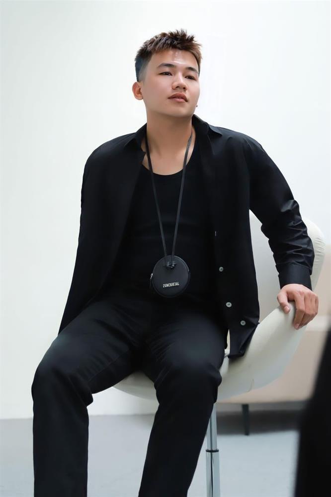 Thời trang sao Việt năm 2023 tiếp tục gợi cảm và hoài cổ-3