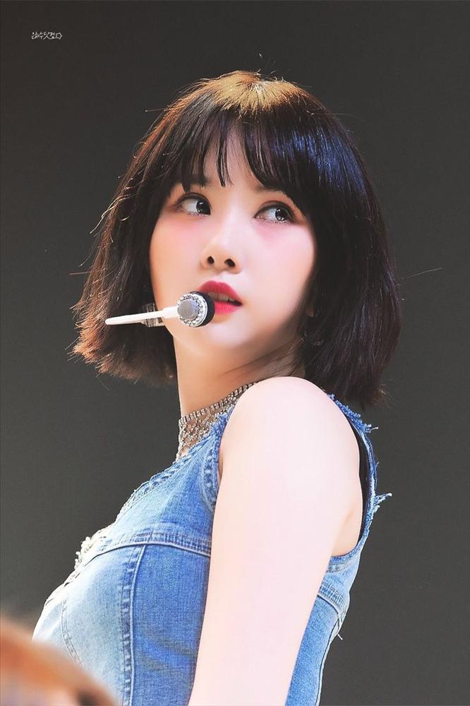 Nghi vấn một idol nữ bị quấy rối công khai trên sân khấu Countdown-1