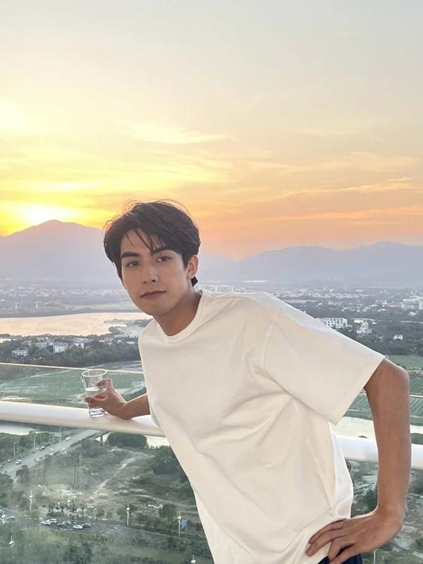 Bạn trai Đàm Tùng Vận lần đầu lộ diện, có xứng đôi nữ thần thanh xuân?-3