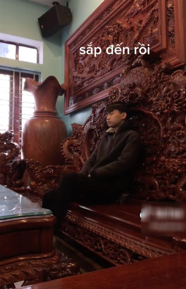 Nỗi buồn Tết đến, đau khổ phải làm sạch bàn ghế rồng bay phượng múa-1