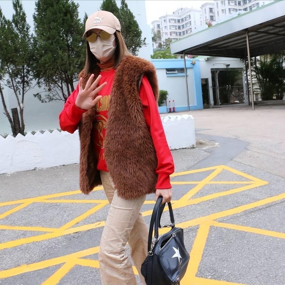 Hình ảnh trong tù của tài tử TVB-2