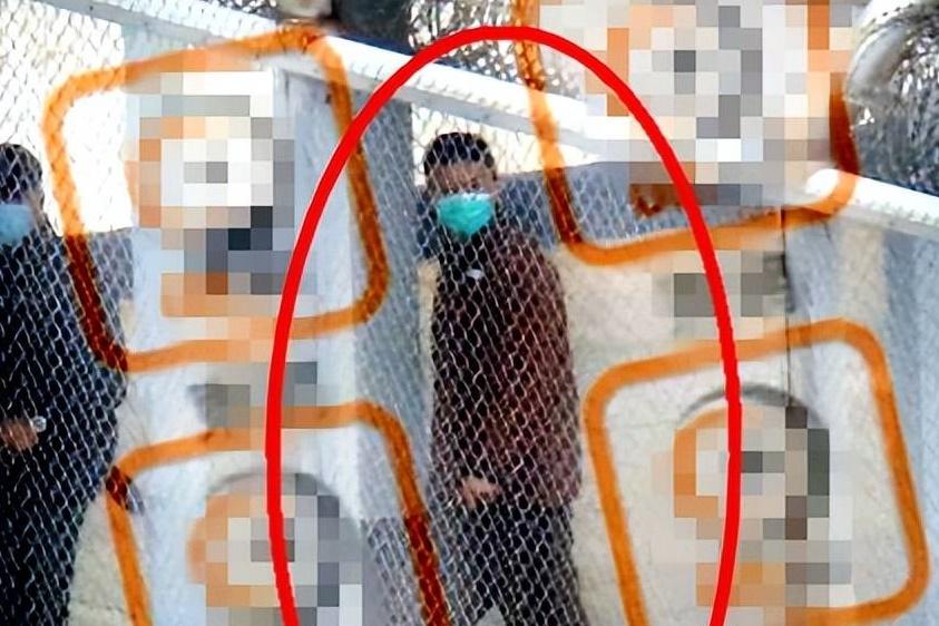 Á hậu Lữ Tuệ Nghi bị chỉ trích vì hành động phản cảm-5