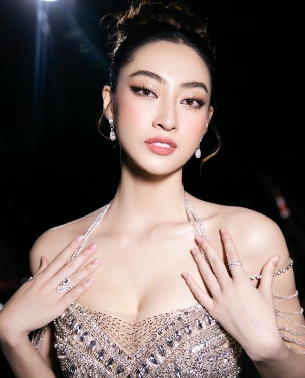 Lương Thùy Linh từng muốn dao kéo 1 bộ phận khiến cô siêu ghét-9