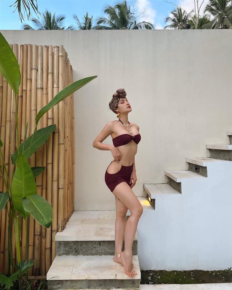 Phương Trinh Jolie khoe bụng bầu với bikini nhỏ xíu cực cháy-6