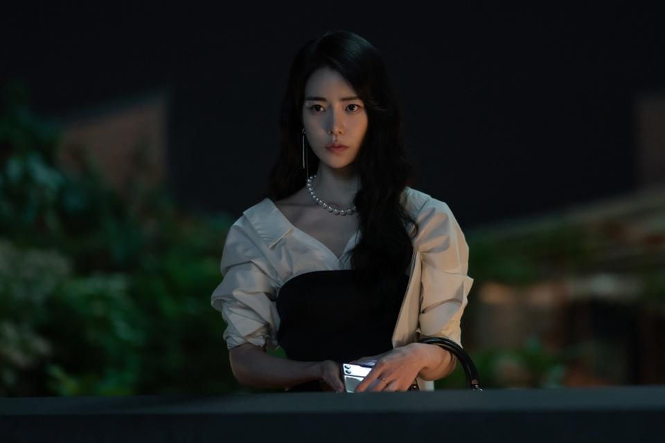 Bóc giá đồ hiệu đắt tiền của Song Hye Kyo và dàn diễn viên The Glory-6
