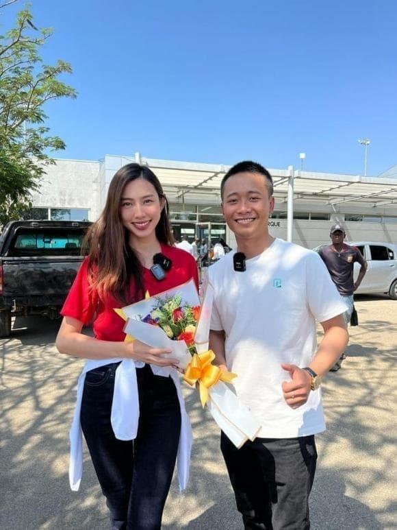 Quang Linh Vlogs cài avatar điện thoại là ảnh cưới ghép với Thùy Tiên-2